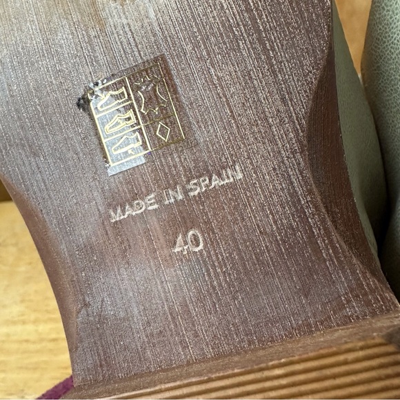 Free People Mont Blanc Asymmetrical Open Toe cut out Leather flat Sandal Gray - Picture 8 of 10